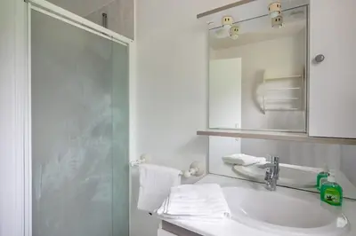 Salle de bains dans l'établissement Le Clos Saint-Pierre