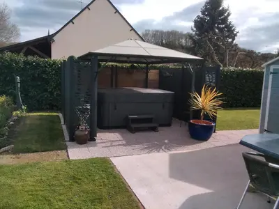 Jardin de l'établissement 6bis rue de la boussaquiere st broladre
