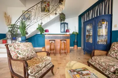 Coin salon dans l'établissement La Bellevue Bréville - B&B
