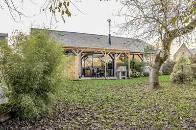 Jardin de l'établissement Gîte L'écurie avec spa privatif