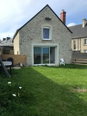 Jardin de l'établissement Fakarava, gîte en ville au calme