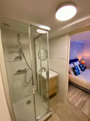 Salle de bains dans l'établissement Chambres d'hôtes Le Maroni
