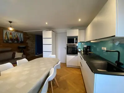 Cuisine ou kitchenette dans l'établissement Apartment Le point du jour 1 by Interhome