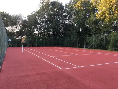 Tennis ou squash au sein de la maison de vacances ou à proximité