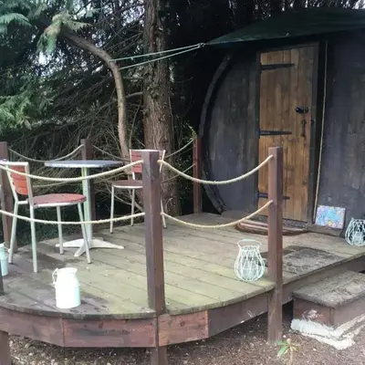 Charming 2-Bed Cabin in Domfront-en-Poiraie