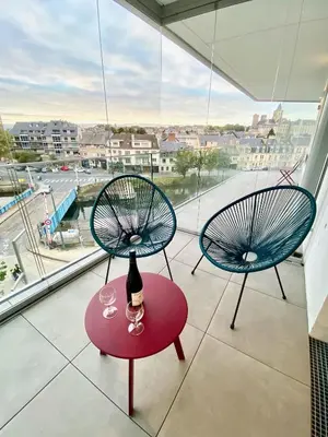 Balcon ou terrasse dans l'établissement Presqu'île de Caen, Terrasse & Parking