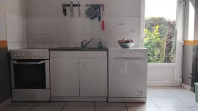 Cuisine ou kitchenette dans l'établissement Gîtes Les Clairets - Normandie