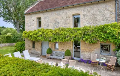 Jardin de l'établissement Stunning Home In Fontaine-Henry