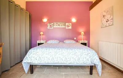 Un ou plusieurs lits dans un hébergement de l'établissement Holiday Home Lieu Dit La Vieille Place