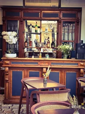 Boissons dans l'établissement Churchill Hotel Bayeux Centre