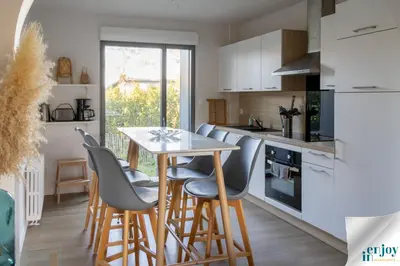 Cuisine ou kitchenette dans l'établissement Villa Jules Grand Gîte