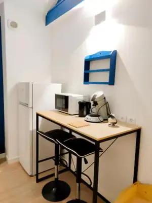 Cuisine ou kitchenette dans l'établissement Le petit nid du Mont Saint Michel