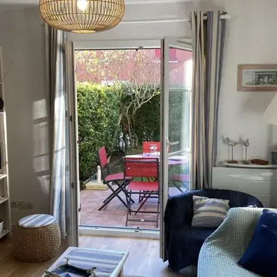 Charmant Cottage avec Jardin à Deux Pas du Port - Dives-sur-Mer - FR-1-487-279