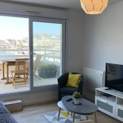 Bel Appartement Duplex 4 pièces avec Vue sur Port et Terrasse - FR-1-487-314