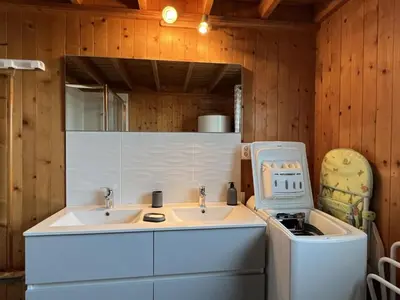 Cuisine ou kitchenette dans l'établissement Chalet 4 pièces à Cabourg avec jardin, proche piscine et tennis, idéal pour familles, 6 pers. max - FR-1-487-325