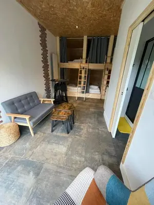 Coin salon dans l'établissement Gite l'Atelier