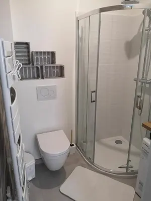 Salle de bains dans l'établissement Haute ville : studio ravissant