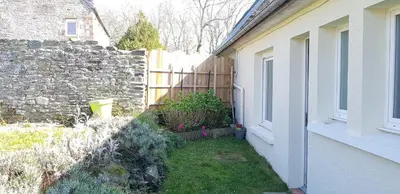 Jardin de l'établissement gîte Evanez du Mont-saint-Michel