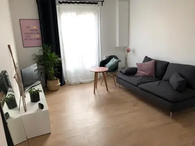 Coin salon dans l'établissement Le Spot, appartement spacieux à 30m de la mer 45m2
