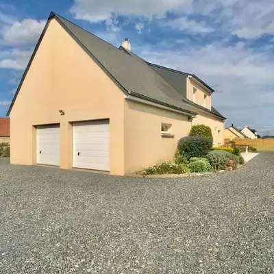 Family Home - Aux portes de l'Histoire