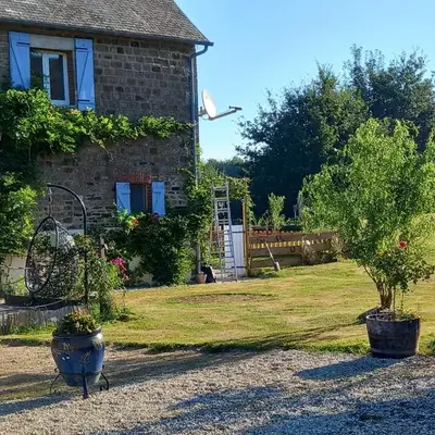 Mortain-Bocage - 2-Bed Wisteria Cottage Sleeps 4