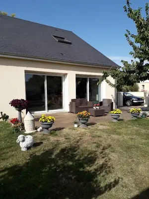 Jardin de l'établissement Chambre chez l'habitant LGBT près de la plage naturiste de Granville