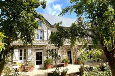 Jardin de l'établissement Hübsches Landhaus der Familie mit eigenem Garten