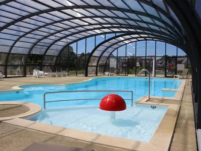 Piscine de l'établissement Mobil-home Grand Confort 6p, 3 Ch, Terrasse, 200m Plage, Piscine, Fitness, Parking, Wifi Inclus - FR-1-361A-29 ou située à proximité
