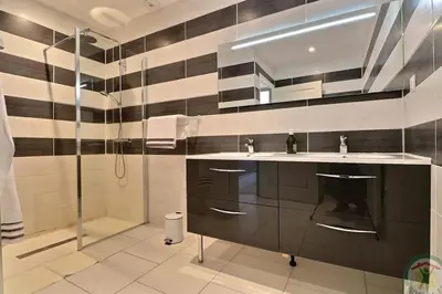 Salle de bains dans l'établissement Gîte La Vieille Mazure