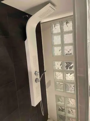 Salle de bains dans l'établissement Ambre, bel appartement proche plage du débarquement