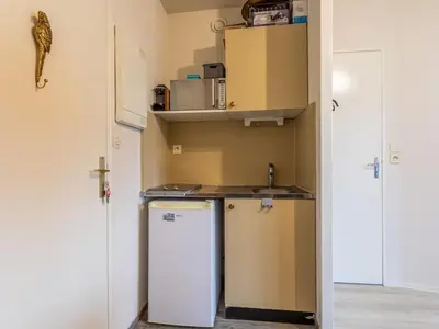 Cuisine ou kitchenette dans l'établissement Apartment Les Normandières-23 by Interhome