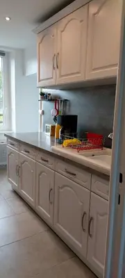 Cuisine ou kitchenette dans l'établissement Gîte du LERRE Baie du Mont St Michel Meublé de Tourisme 3 Etoiles