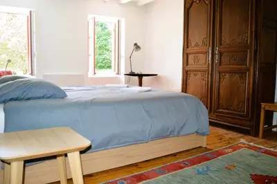 Un ou plusieurs lits dans un hébergement de l'établissement Maison typique - Très grand jardin - 7km de la mer