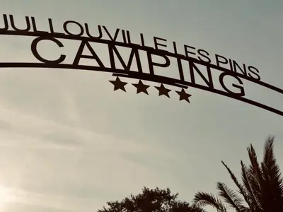 Certificat, récompense, panneau ou autre document affiché dans l'établissement Mobil-home Luxe à Jullouville: 200m plage, piscine chauffée, 4 pers, parking, Wi-Fi inclus - FR-1-361A-34
