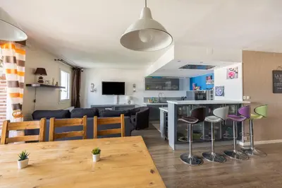 Cuisine ou kitchenette dans l'établissement Le Cockpit