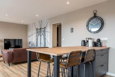 Cuisine ou kitchenette dans l'établissement voyageurs