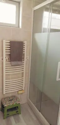 Salle de bains dans l'établissement Chambre d'hôtes sur les plages du débarquement