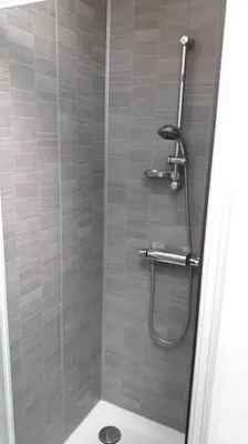 Salle de bains dans l'établissement La p'tite maison de la plage