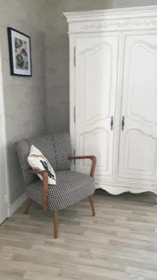 Coin salon dans l'établissement Les Gravelots