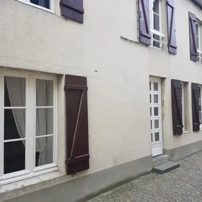 LA MAISON DE LOLA