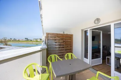 Balcon ou terrasse dans l'établissement Le Cormoran