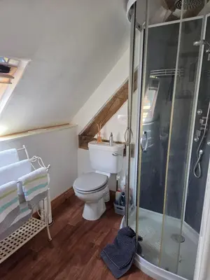 Salle de bains dans l'établissement Les Petits Champs