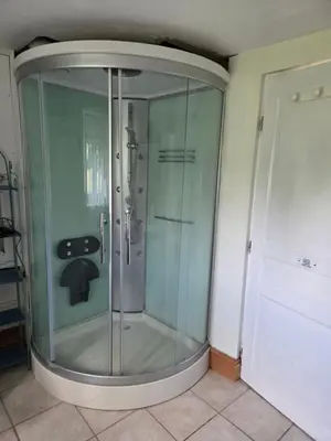 Salle de bains dans l'établissement Les Petits Champs