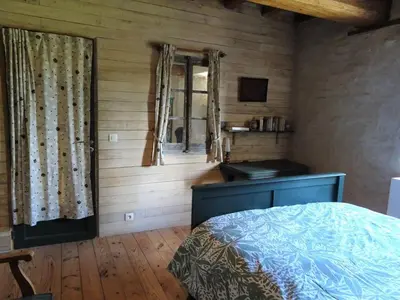 Un ou plusieurs lits dans un hébergement de l'établissement Manor in Cotentin with Historic Charm