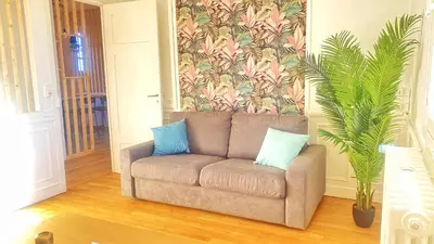 Coin salon dans l'établissement DOMFRONT-BNB : CHIC & CONFORT