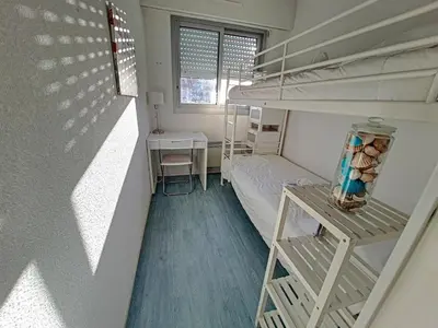 Un ou plusieurs lits dans un hébergement de l'établissement Appartement 3 pièces, vue sur mer piscine tennis proche thalasso