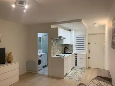 Cuisine ou kitchenette dans l'établissement Studio en hypercentre refait à neuf en 2023 avec une belle terrasse!