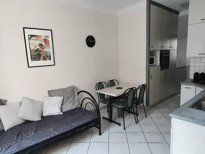 Cuisine ou kitchenette dans l'établissement Appartement au n°1 centre d'Avranches
