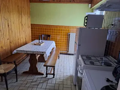 Cuisine ou kitchenette dans l'établissement chez Jean-Marc et Colette