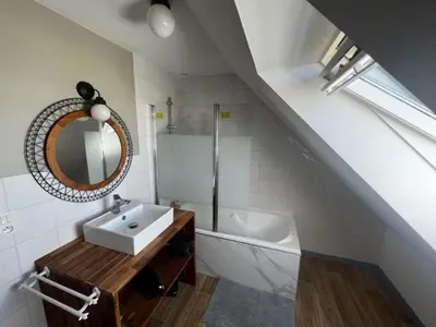 Salle de bains dans l'établissement La villa Noukey à 150m de la plage et des cabines